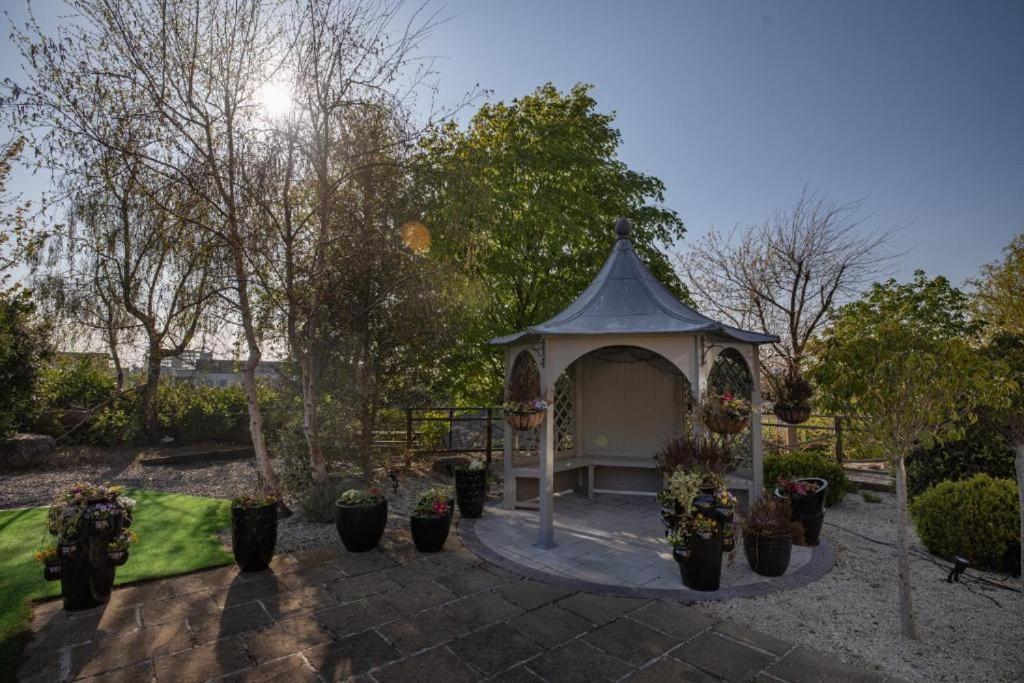 Castletroy Park Hotel Suites Limerick Exterior foto